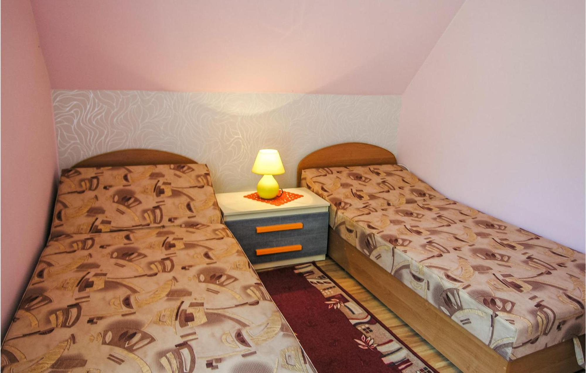 Gorgeous Home In Nowe Warpno With House Sea View المظهر الخارجي الصورة